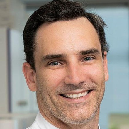 Portrait de Pr Alexandre Loupy